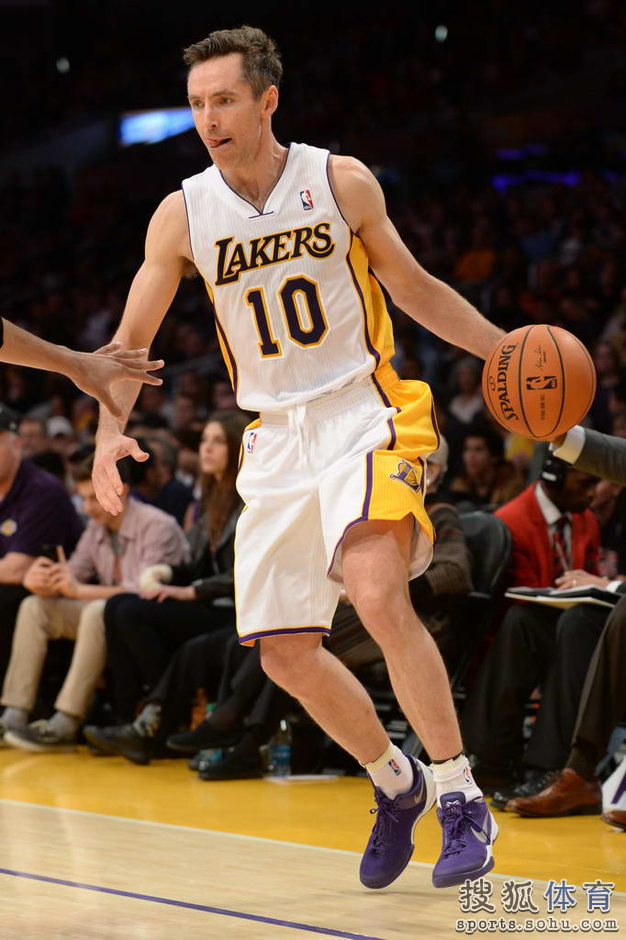 公牛不断突破！，凯恩连续十场比赛得分超过险胜赢得满堂喝彩的简单介绍