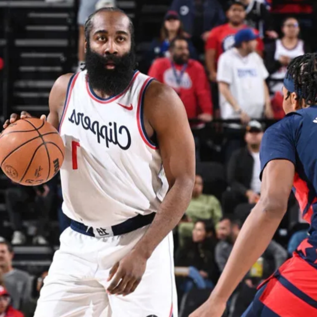 yabo下载地址关于休斯敦火箭训练开放日，赛后队长鼓劲引观众欢呼，欧联在即，球队文化被再次提及的信息