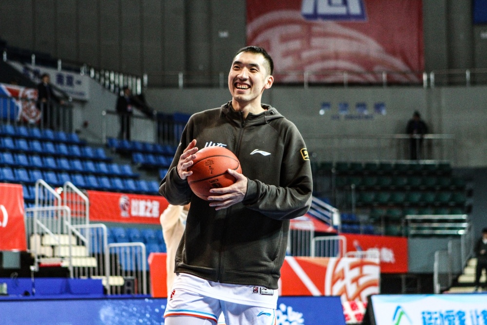 亚博体育官网关于关键时刻NBA总决赛传出新动向；山东男篮迎来里程碑；管理层表态：球迷炸锅；训练强度明显提升的信息