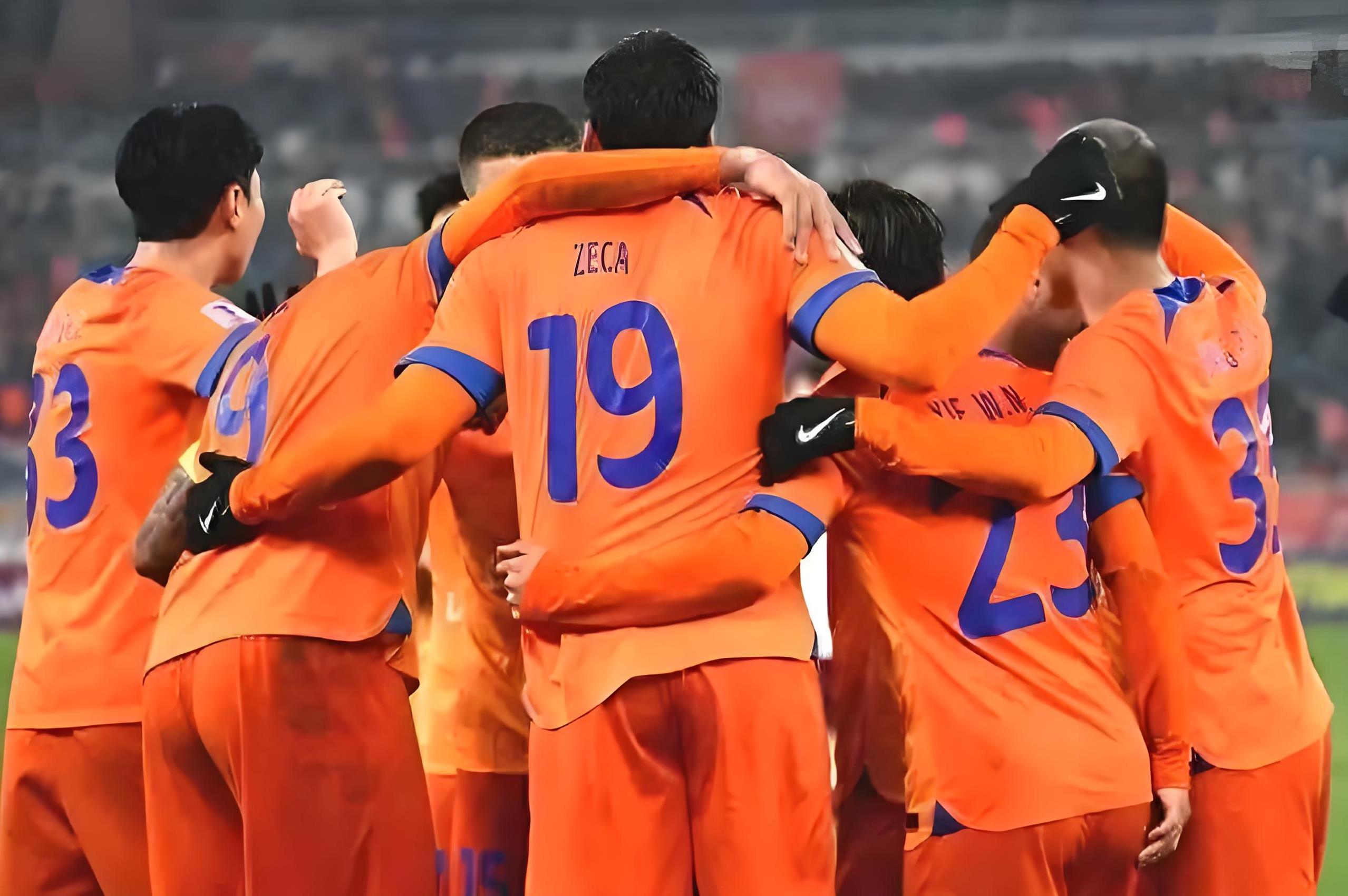 亚博体育APP关于今晨山东泰山备战NBA常规赛，绝杀压哨细节曝光，气氛紧张，阵容厚度经受考验的信息